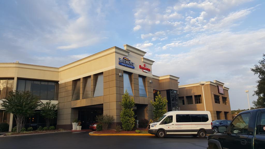 Baymont By Wyndham Fayetteville Fort Bragg Area Buitenkant foto