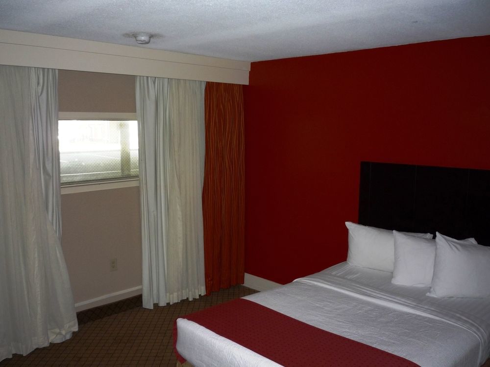 Baymont By Wyndham Fayetteville Fort Bragg Area Buitenkant foto