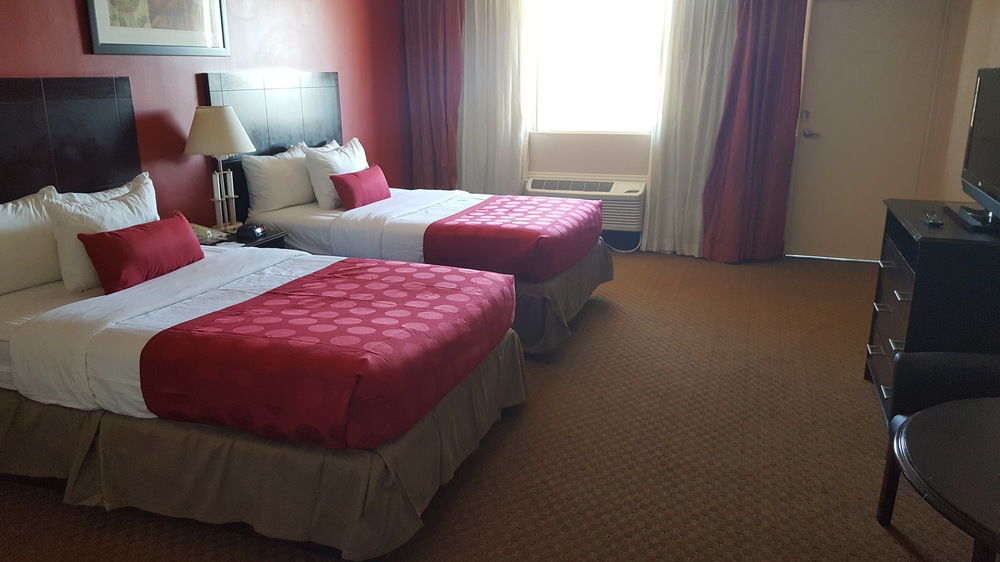 Baymont By Wyndham Fayetteville Fort Bragg Area Buitenkant foto