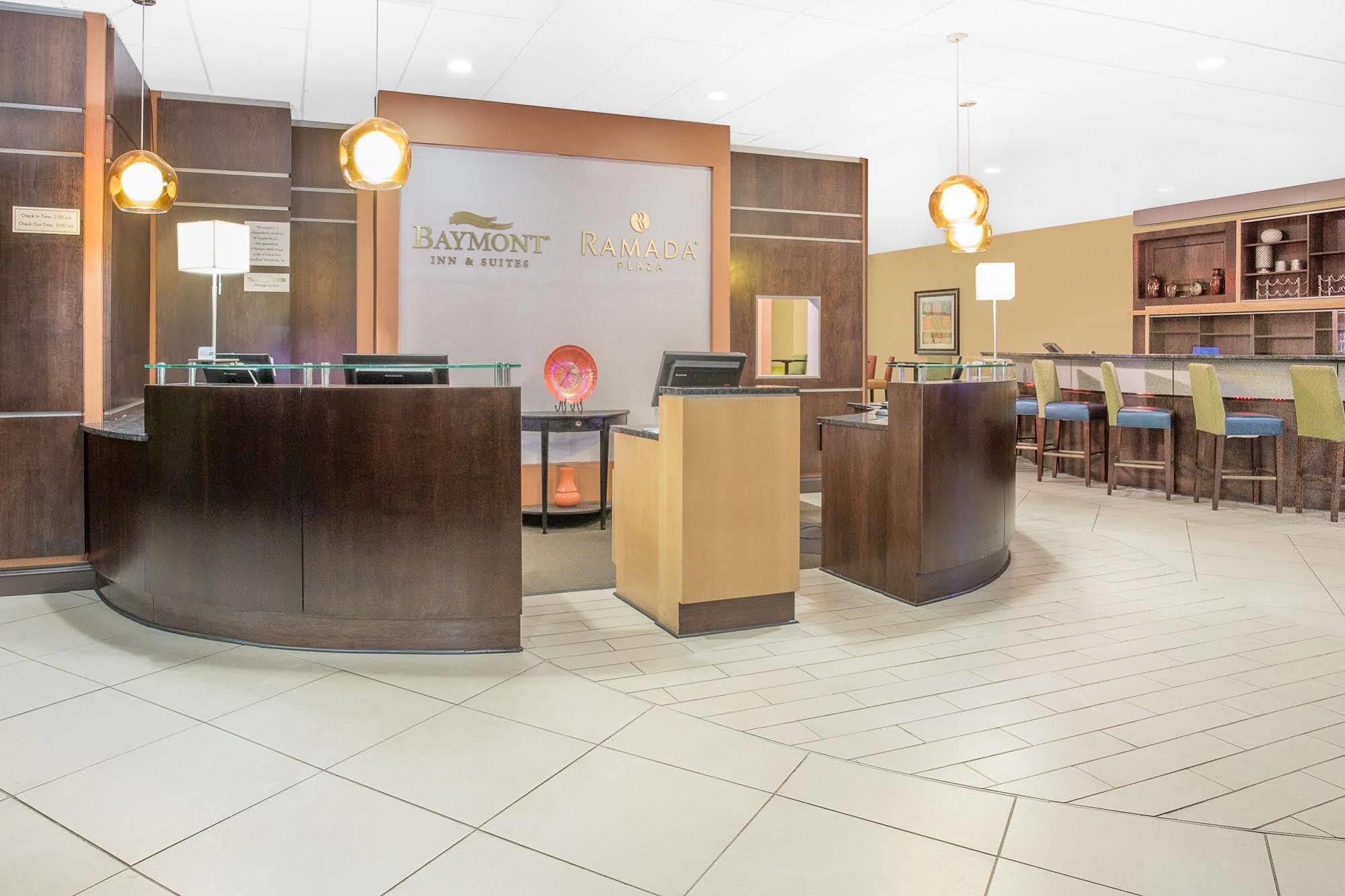 Baymont By Wyndham Fayetteville Fort Bragg Area Buitenkant foto